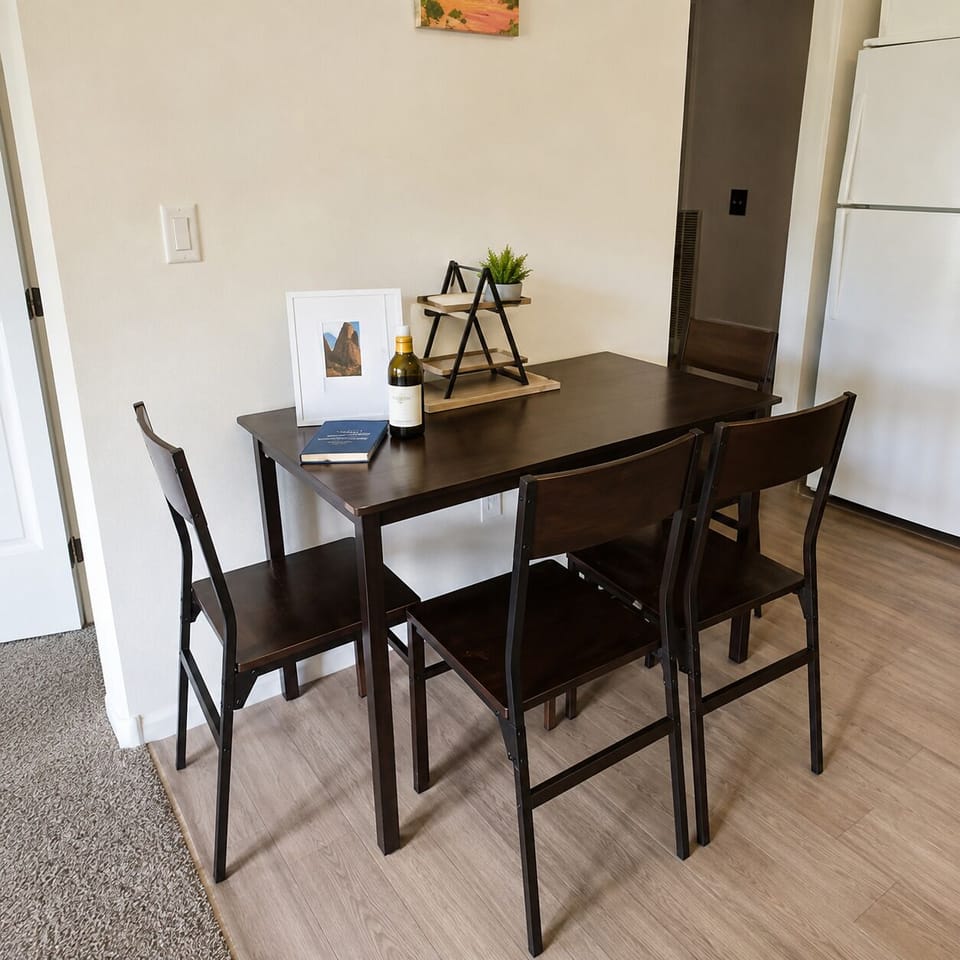 Dining Table w/ seating for 4-6