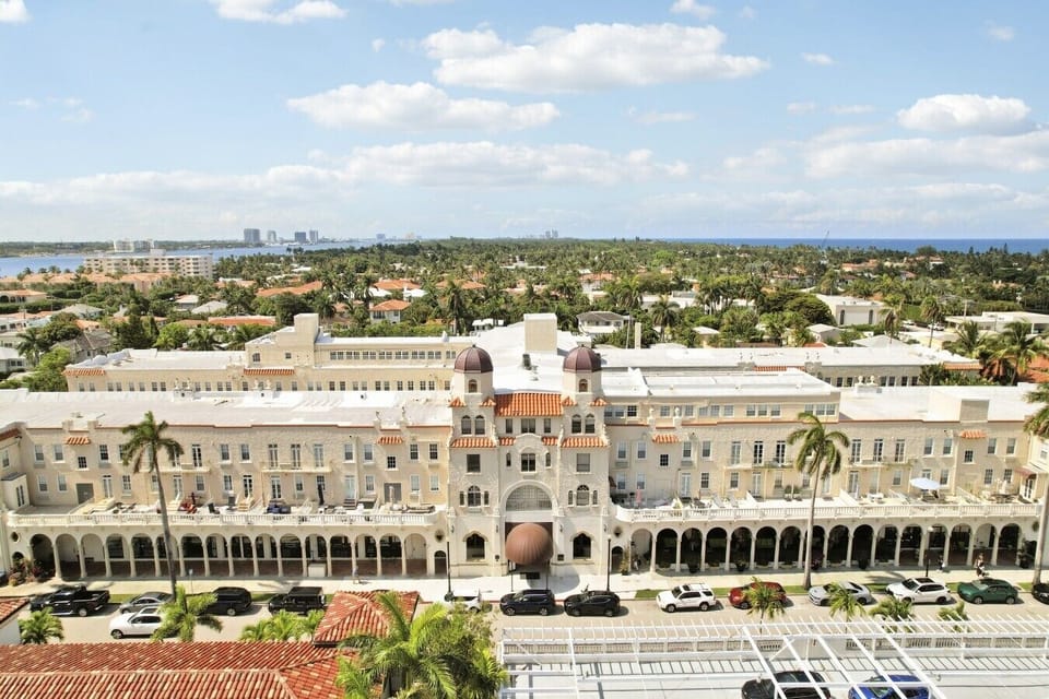 Palm Beach Hotel