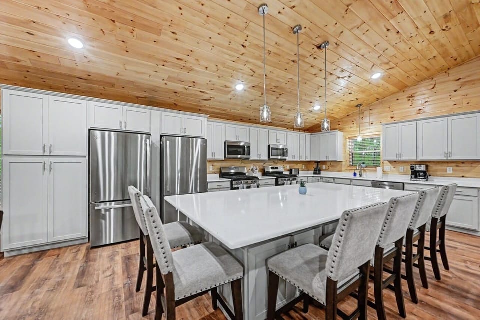 Luxurious cooking kitchen!