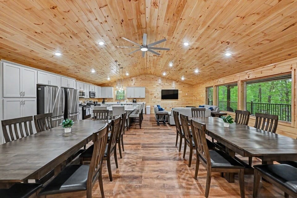 Over 40 feet long Kitcehn/Dining area!