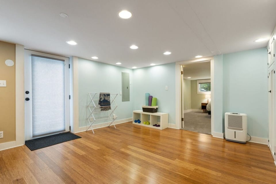 Basement - Entry