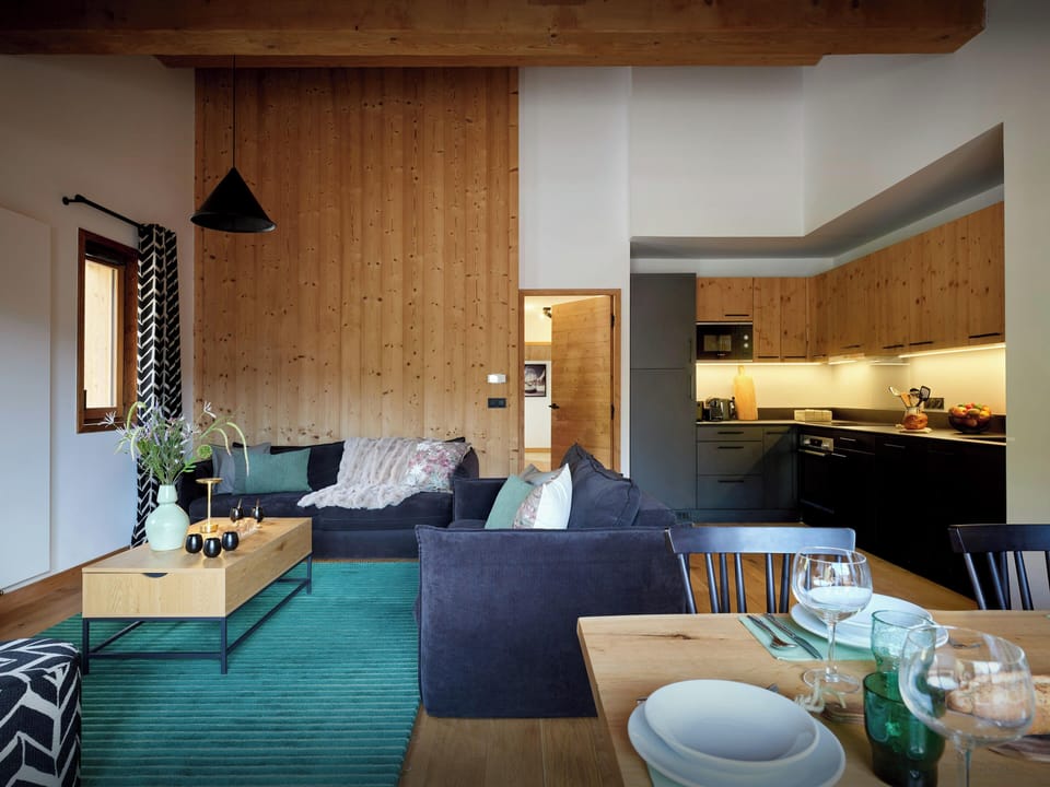 Living room & kitchen