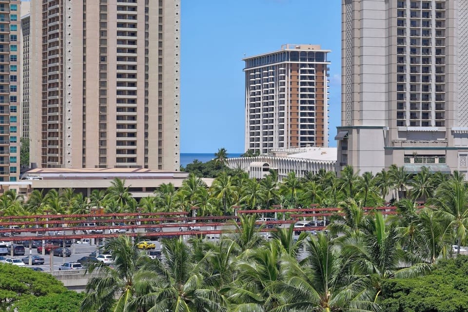 Partial/Peek-A-boo ocean view