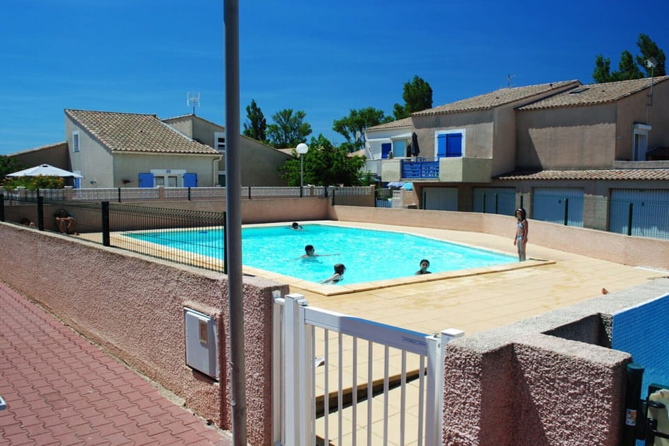 Holiday Home Swimming Pool