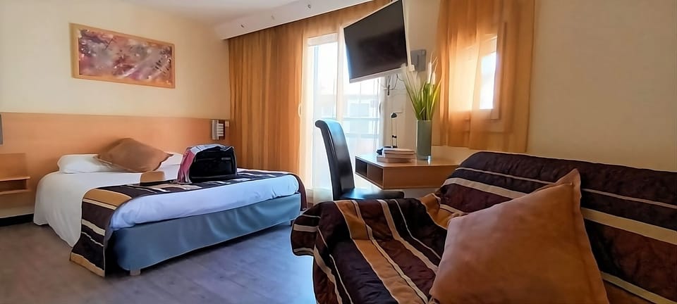 Bedroom. Interior and views may vary based on location and availability.