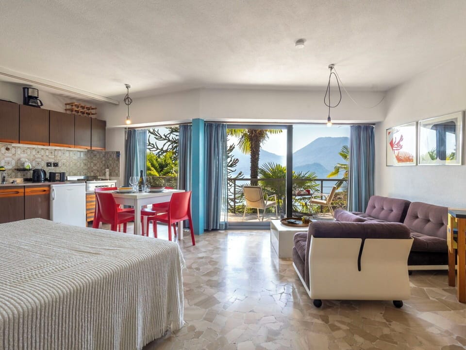 Furniture, Resort, Chair, Apartment, Eco Hotel, Shade, Hotel, Houseplant, Coffee Table