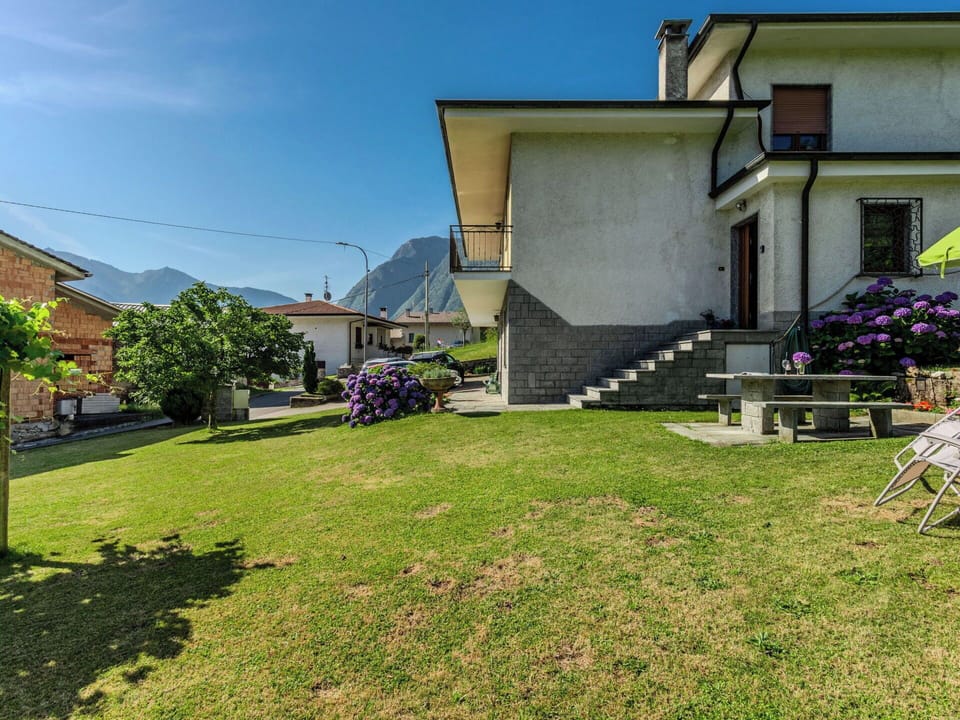 House, Home, Lawn, Mountain Range, Cottage, Yard, Garden, Estate, Porch, Valley