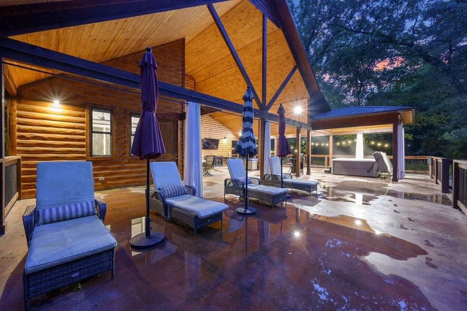 25_back_deck_lounge_chairs