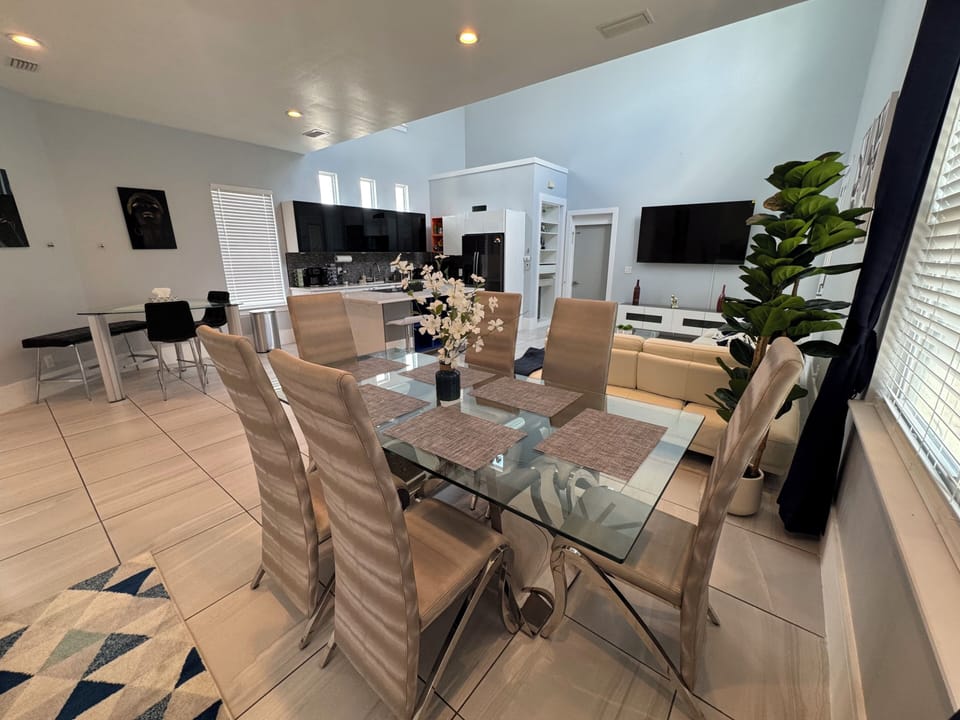 Dining table 