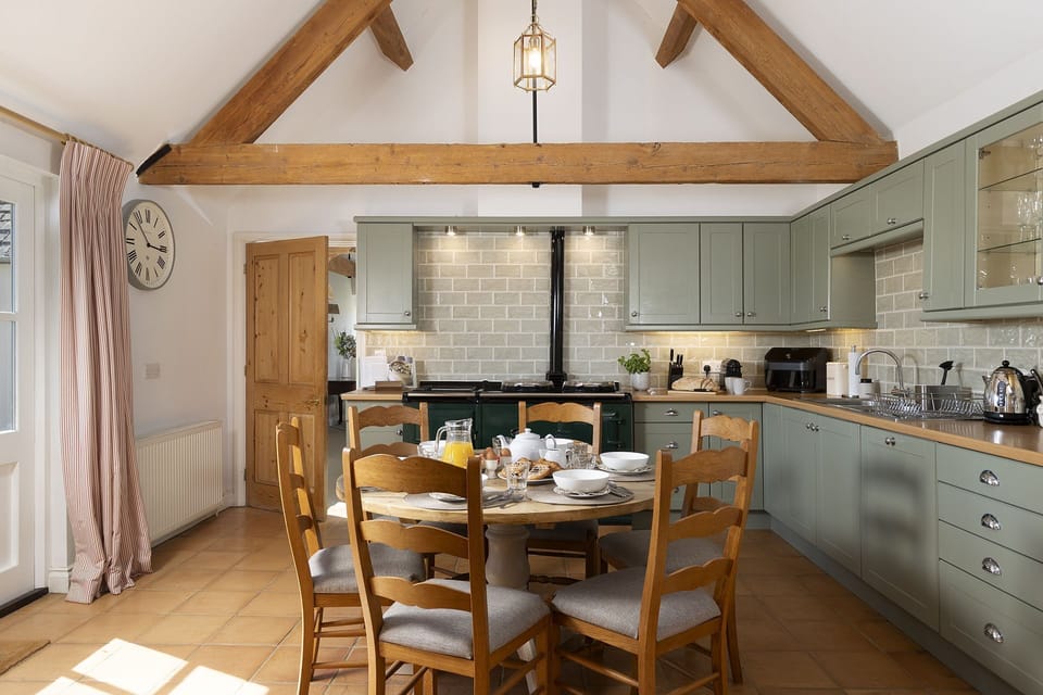 Middle Farm Kitchen - StayCotswold