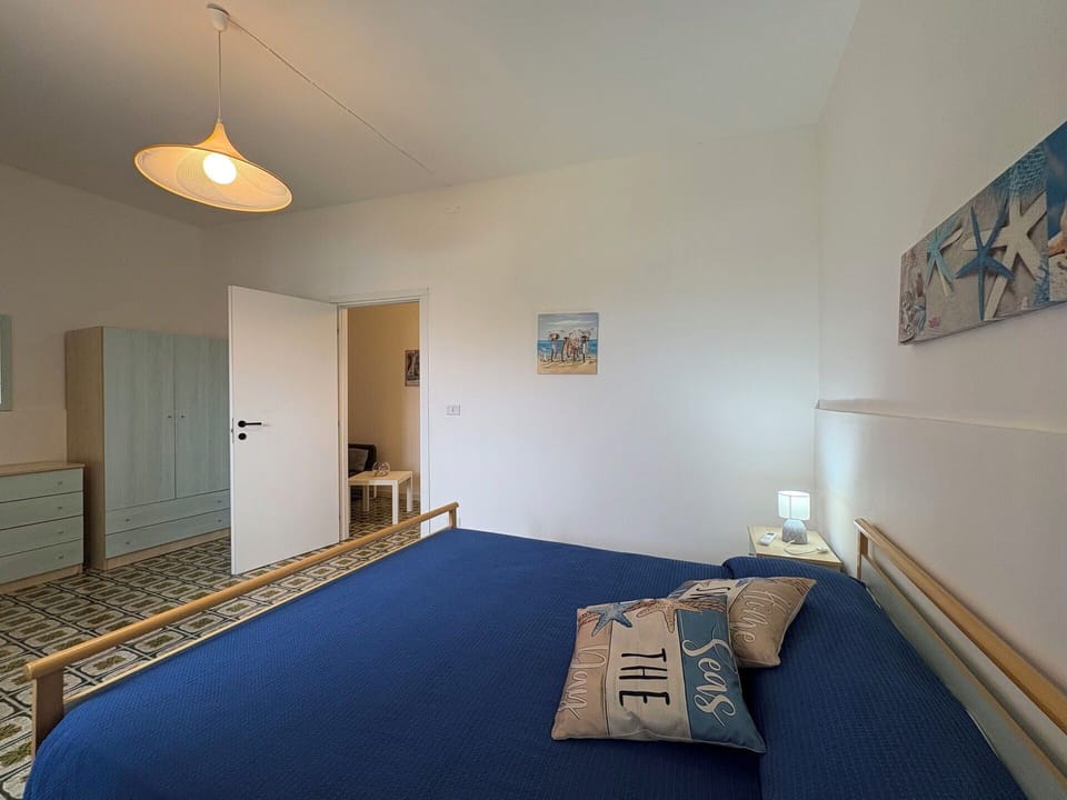 Autumn, Bedroom, Spring, Summer