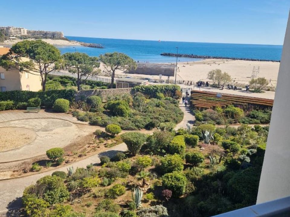 Beach/ocean view