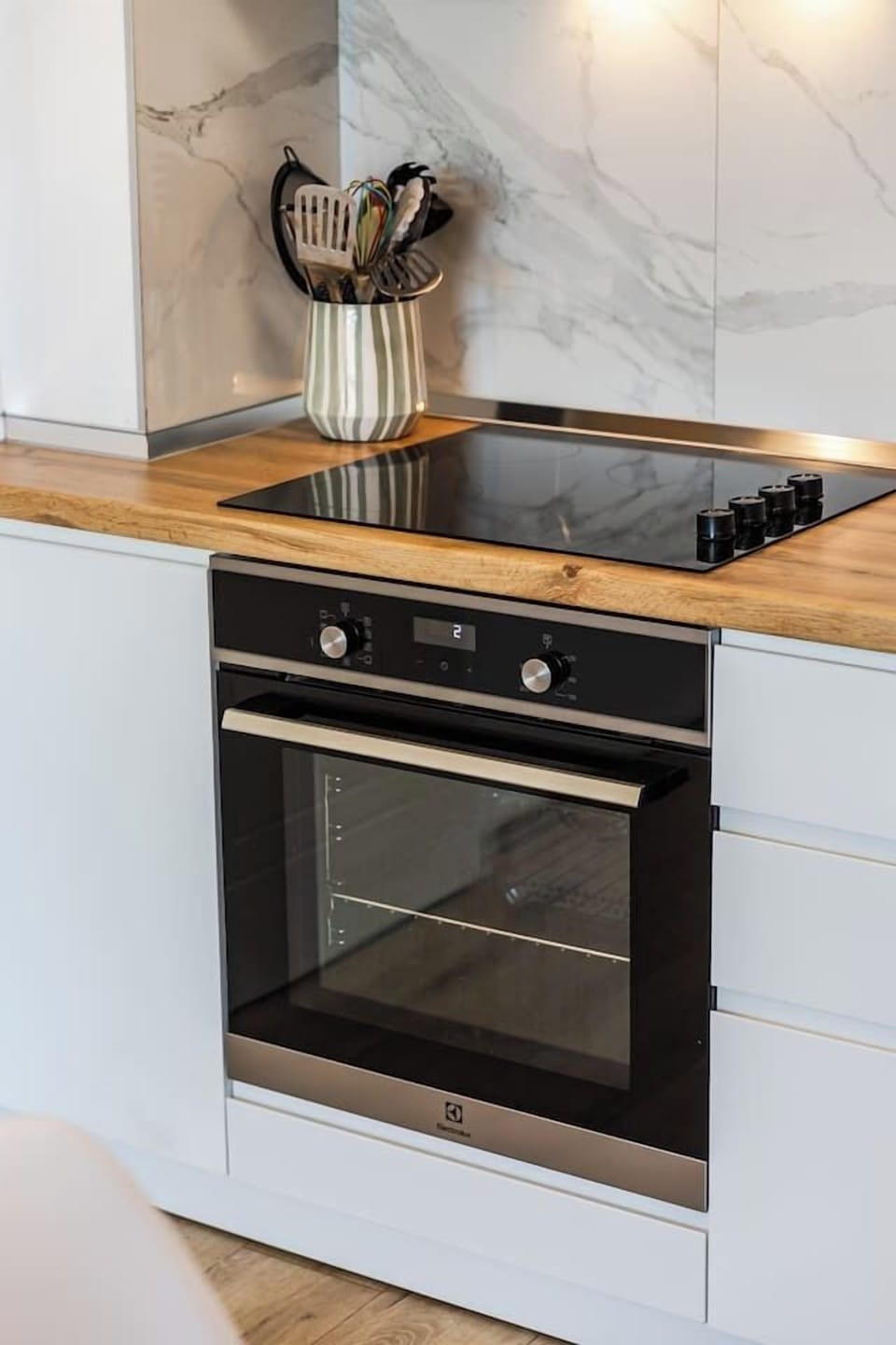 Fully-equipped kitchen details