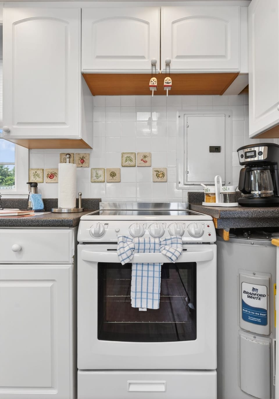 A comfortable kitchen space designed for simple, efficient, and enjoyable cooking.