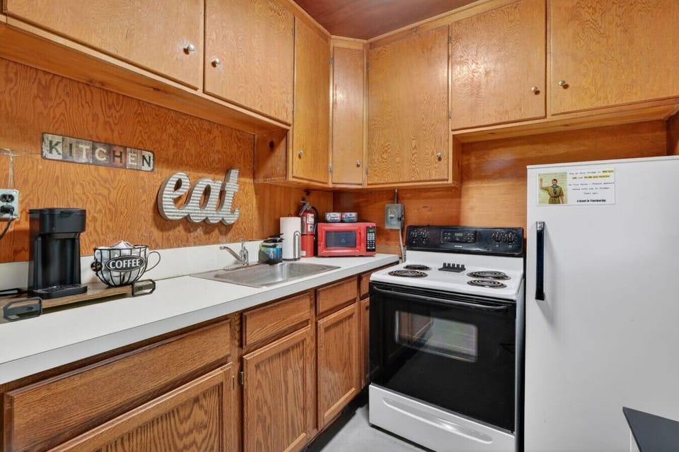 44-web-or-mls-Marcy Curr 1158 Snake River Rd 044