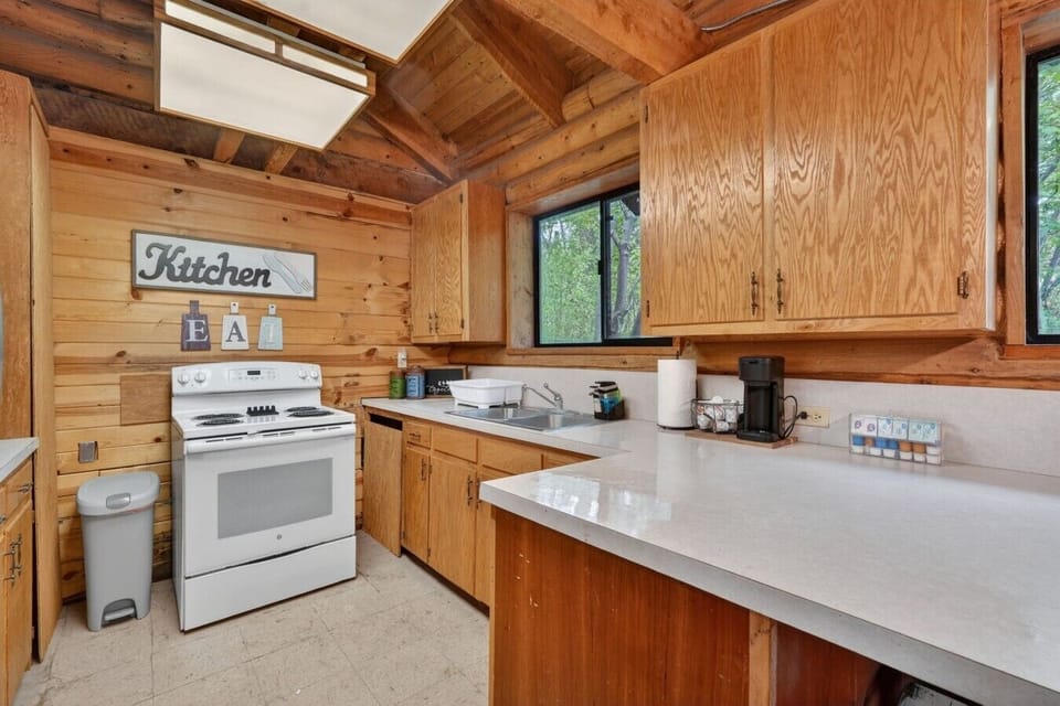 13-web-or-mls-Marcy Curr 1158 Snake River Rd 013