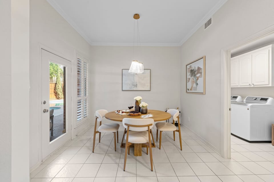 A light-filled space that feels calm and intimate—perfect for slow breakfasts, casual meals, or catching up over coffee.