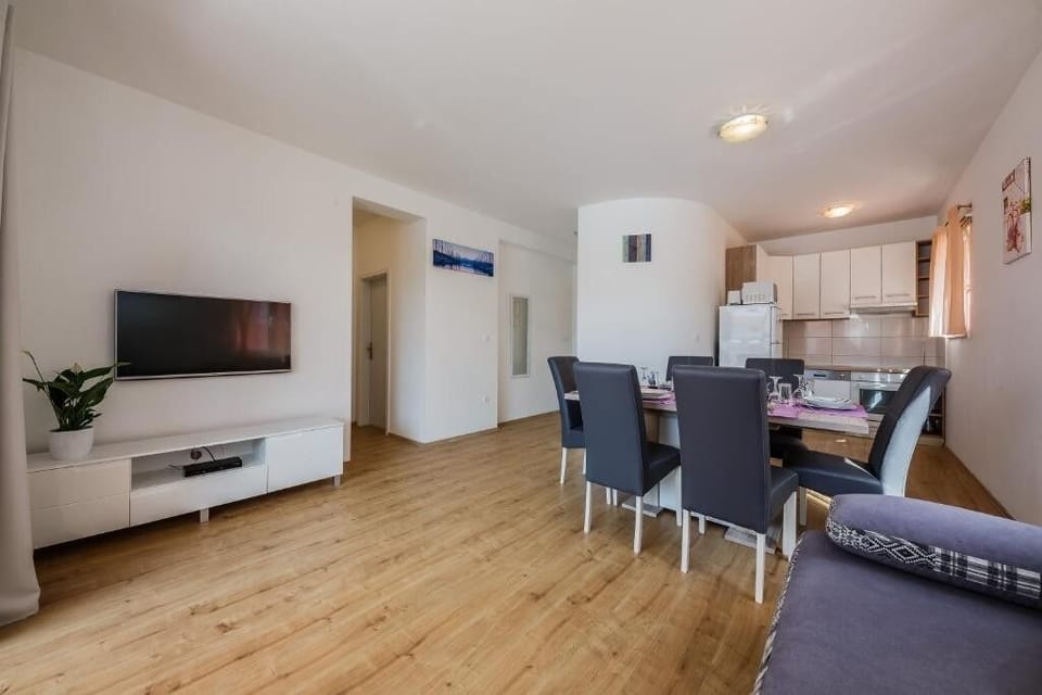 Living room 1