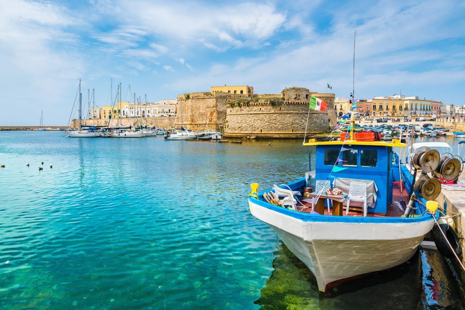 The sea of Gallipoli with the Angioino Aragonese Castle