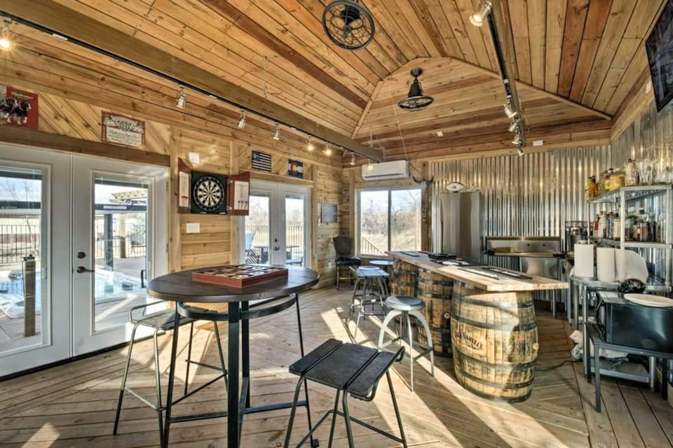 Pool House Bar