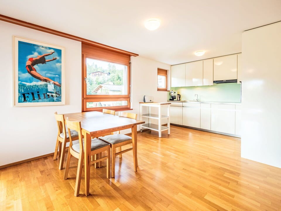 Flooring, Interior Design, Wood Flooring, Floor, Wood, Furniture, Ceiling, Laminate Flooring, Room, Apartment