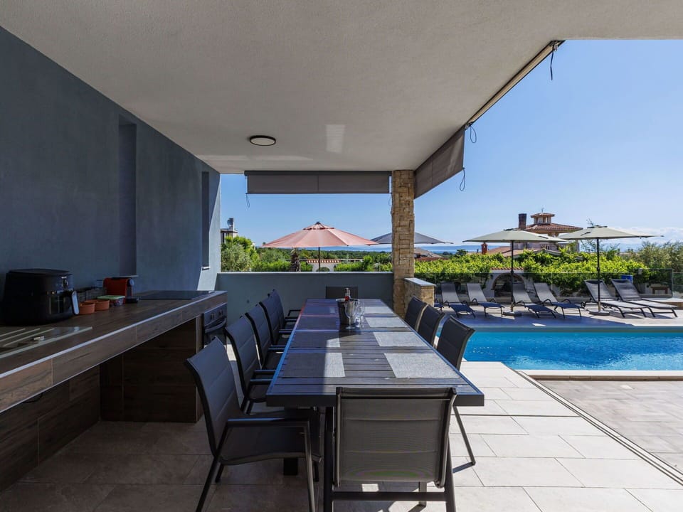 Apartment, Balcony, Coast, Hotel, Resort, Seaside Resort, Resort Town, Bay, Penthouse Apartment