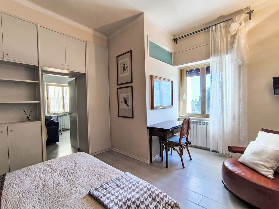 Apartment, Balcony, Coast, Hotel, Resort, Seaside Resort, Resort Town, Bay, Penthouse Apartment