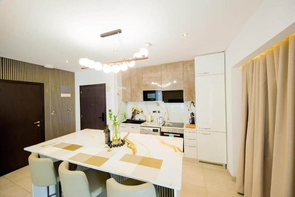1 bedroom kitchen 2