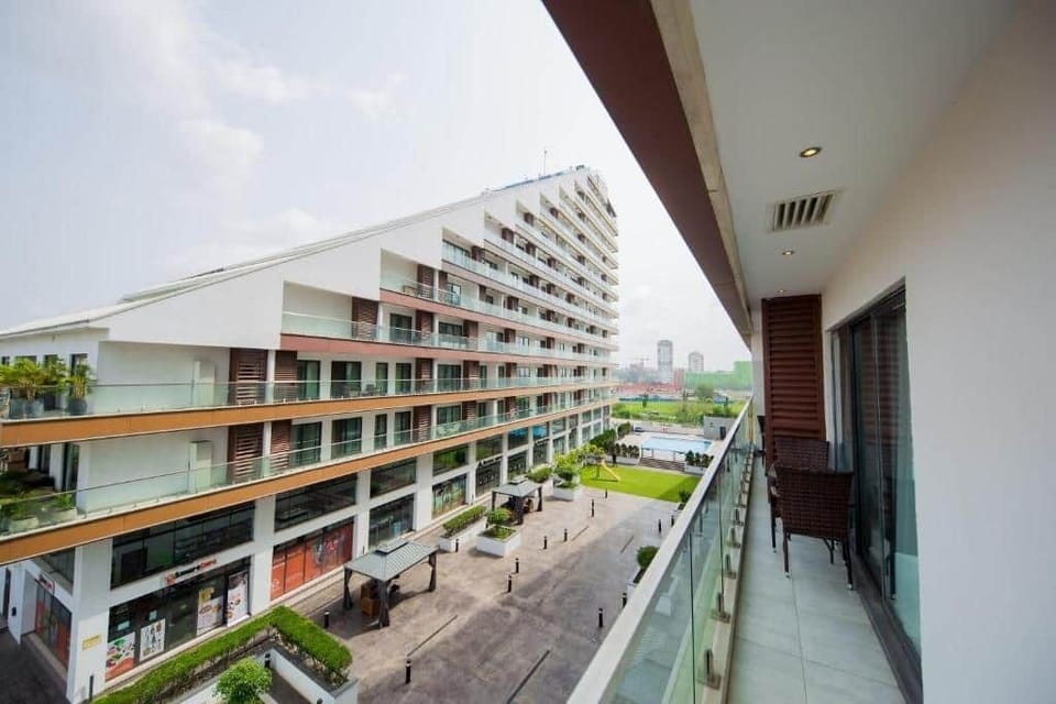 Balcony View 1 bedroom