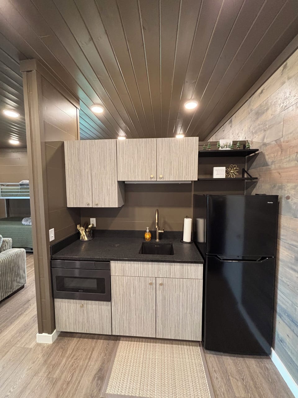 Kitchenette Area 