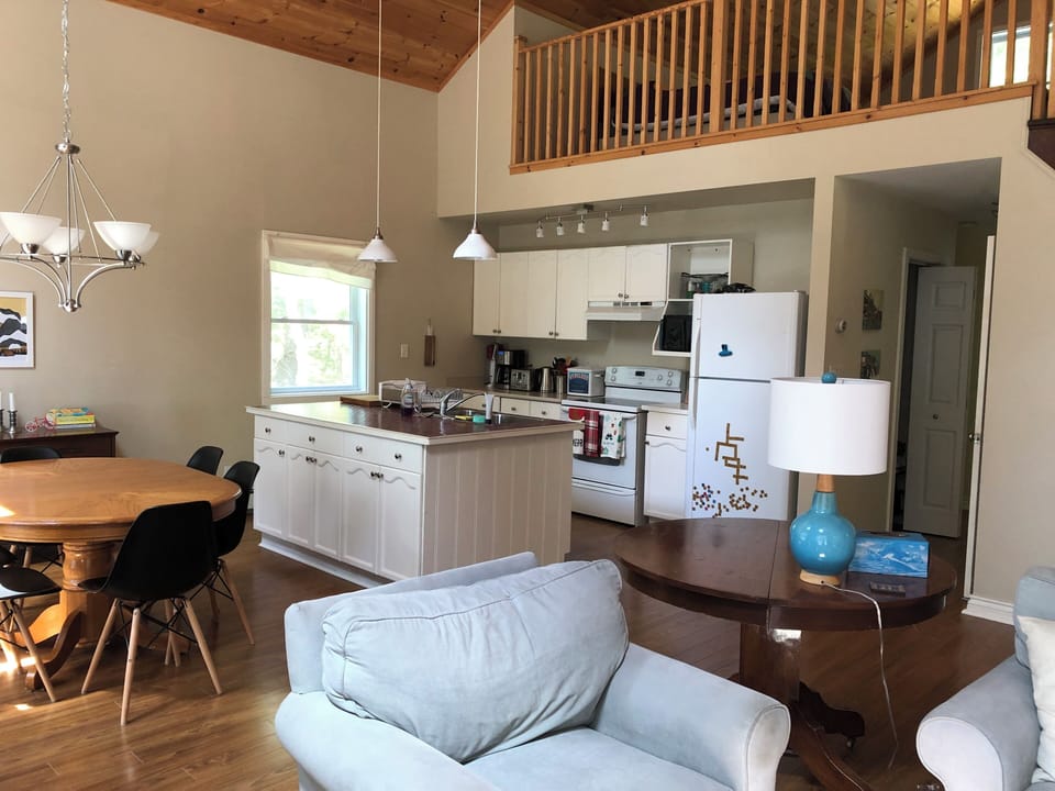 Room to gather, connect and enjoy meals together. 