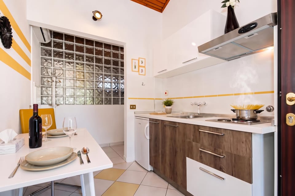 Kitchenette
