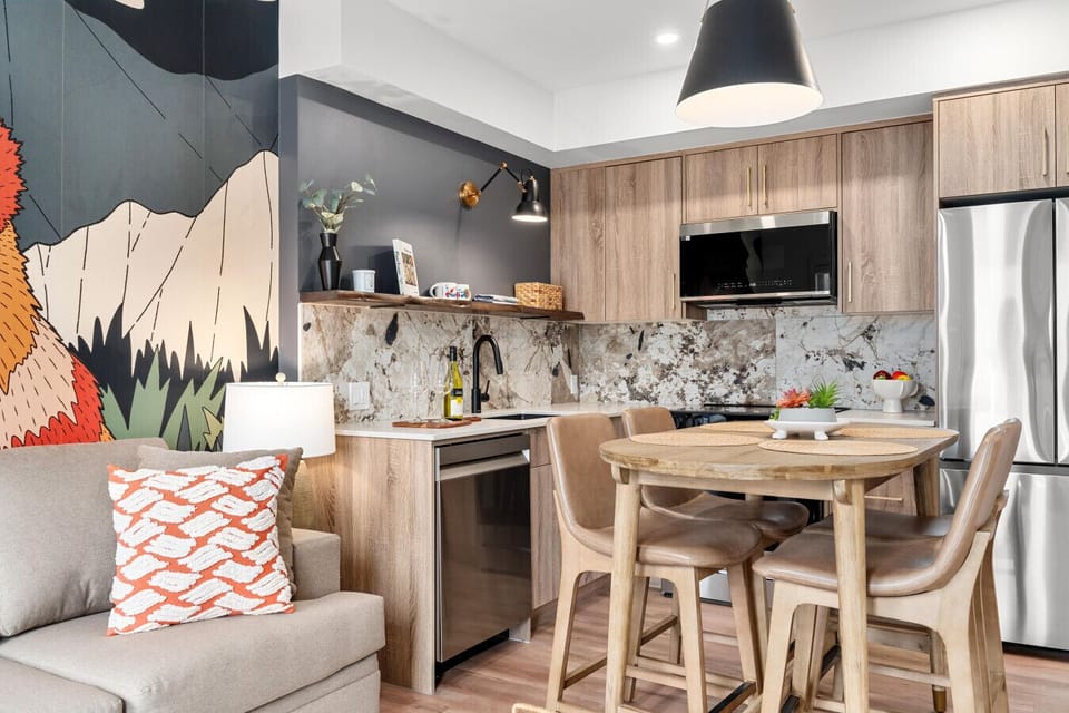 Fully equipped kitchen for easy home cooked meals.