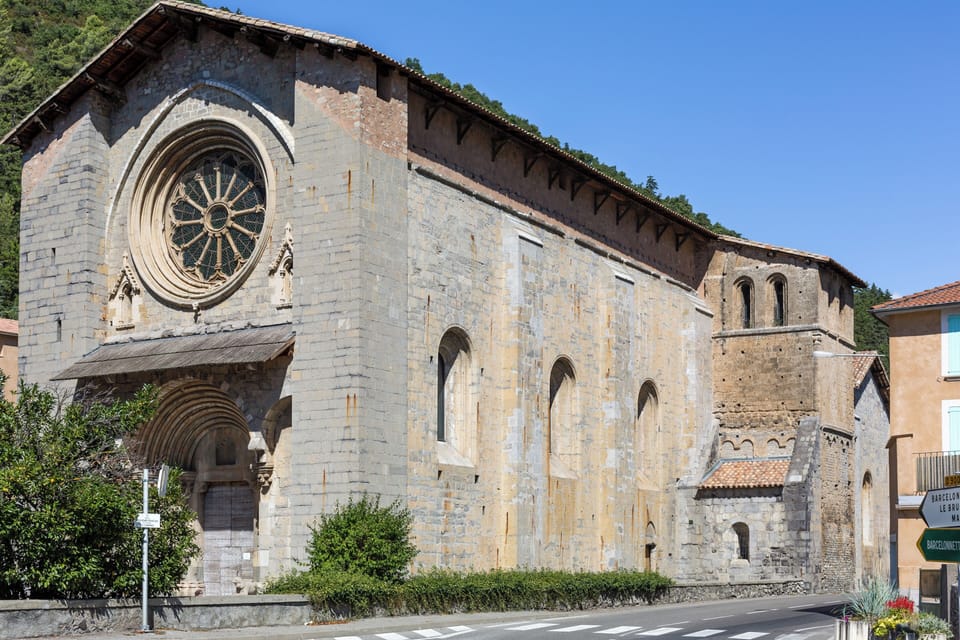 Cathédrale Notre-Dame-du-Bourg - 0.8 mi away from the property