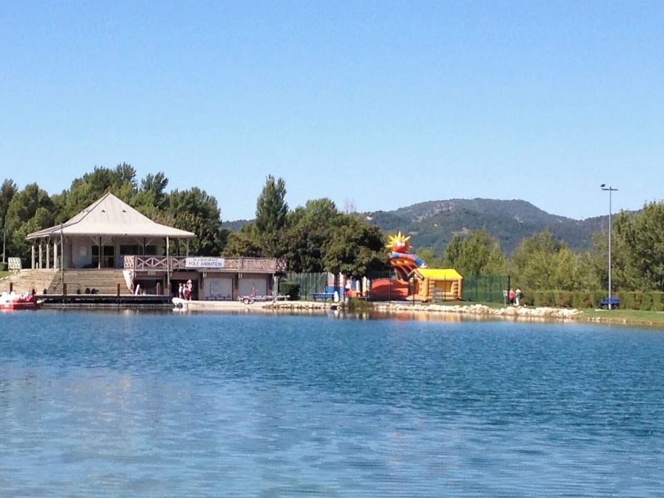 Plan d'Eau des Ferréols - 2.2 mi away from the property