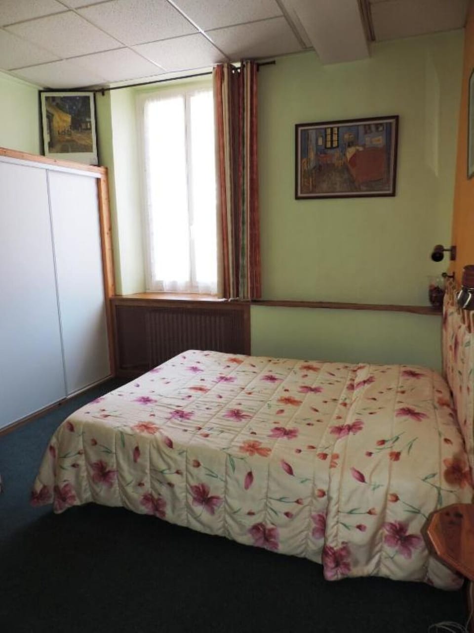 Bedroom. Interior and views may vary based on location and availability.