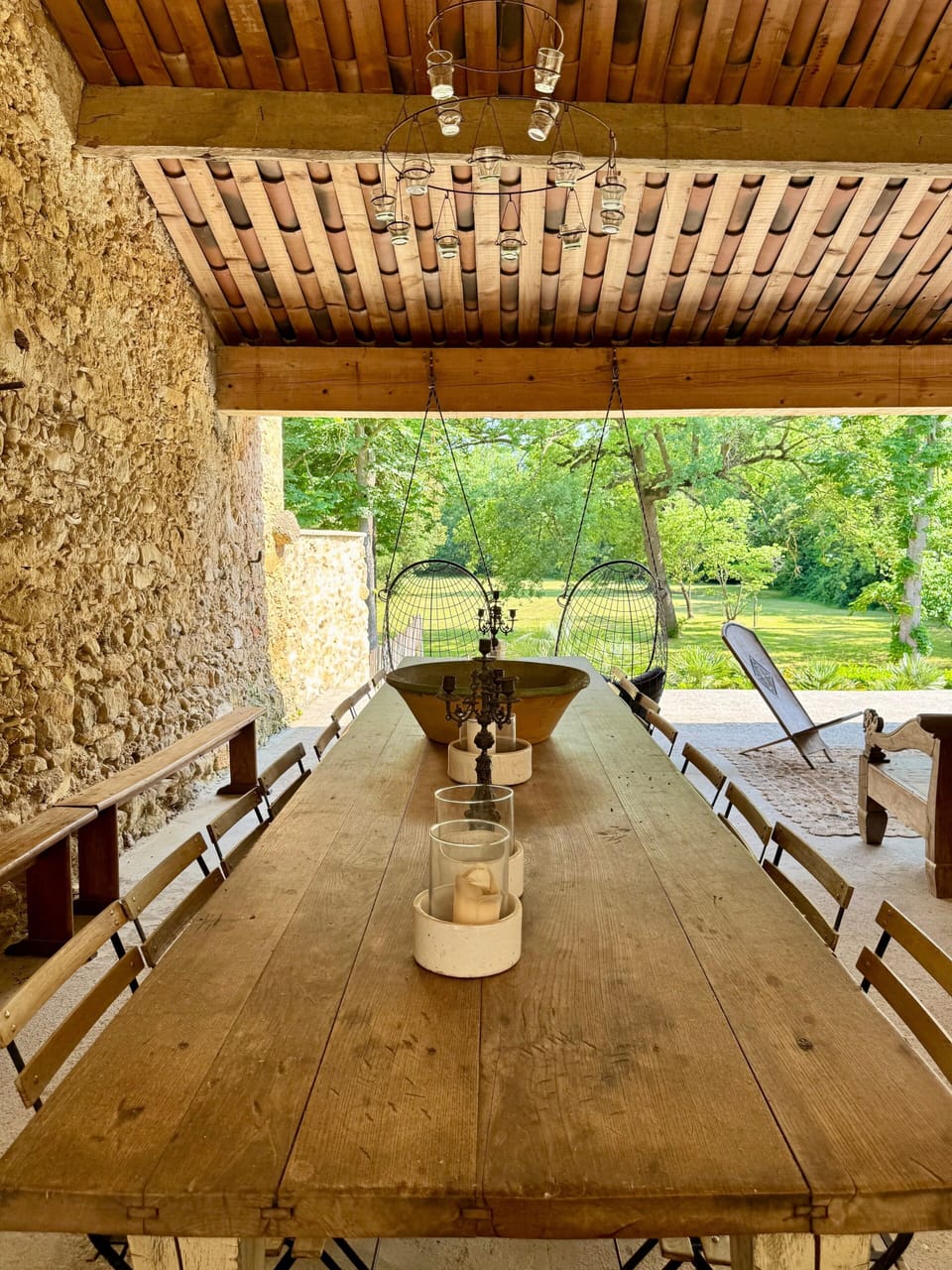 Outdoor dining