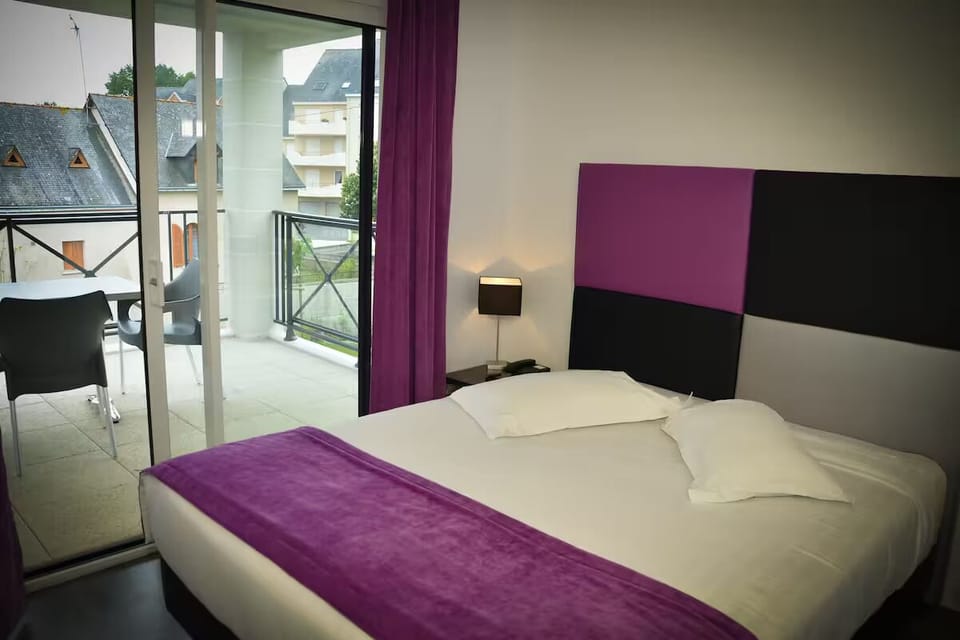 Bedroom. Interior and views may vary based on location and availability.