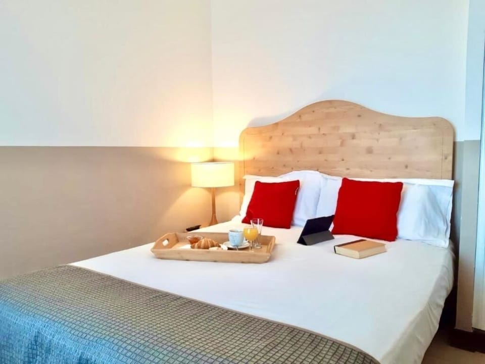 Bedroom. Interior and views may vary based on location and availability.