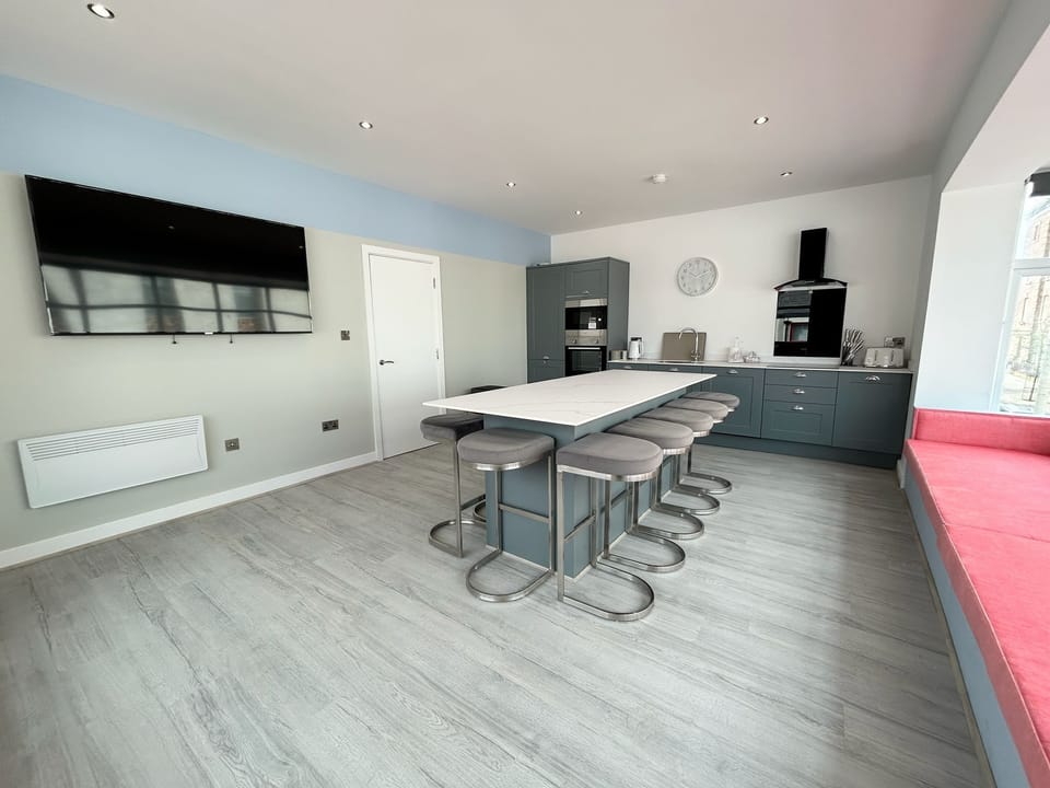 Open Plan Kitchen / Living Room