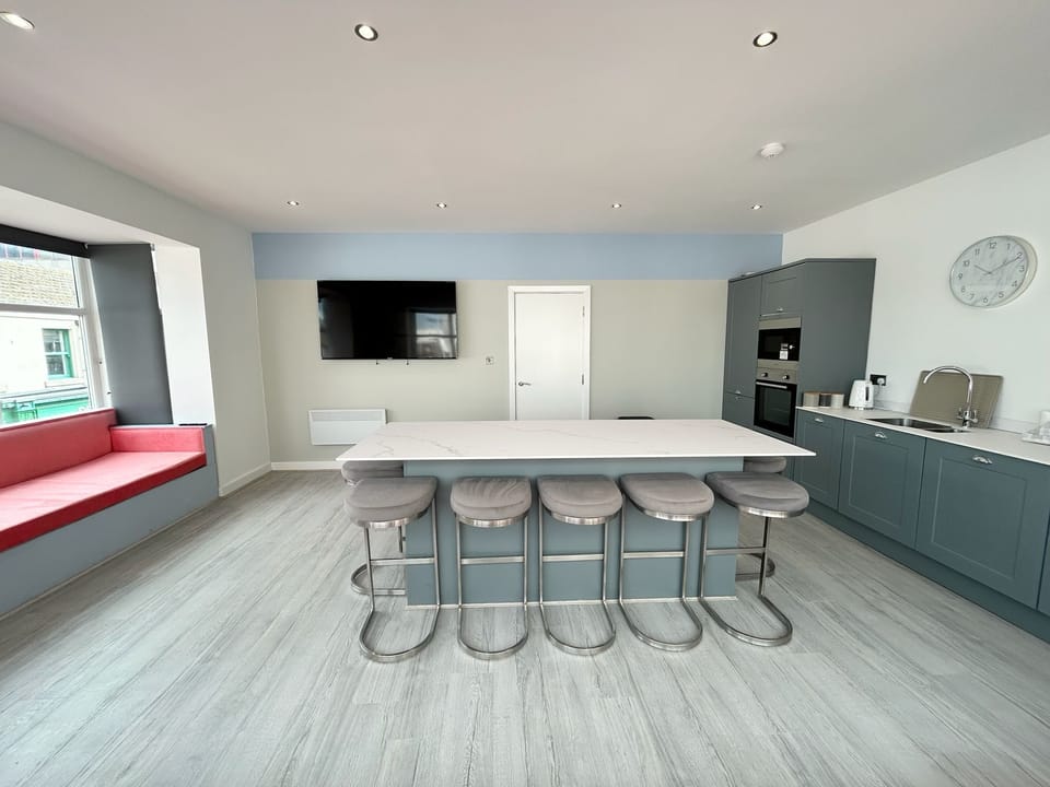 Open Plan Kitchen / Living Room