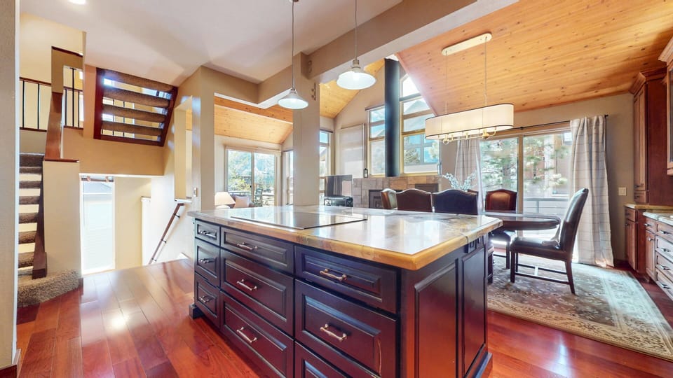 Indoors, Hardwood, Kitchen, Home Decor, Lamp