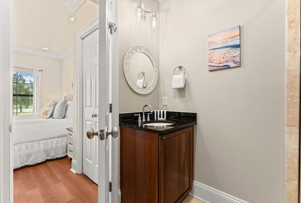 2nd Floor Master Ensuite Bathroom