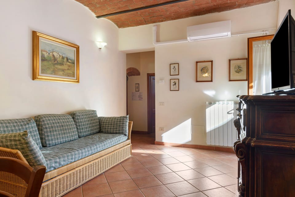 Apartment Raffaello: Comfort and Relaxation with Private Outdoor Space Apartment in Tuscany