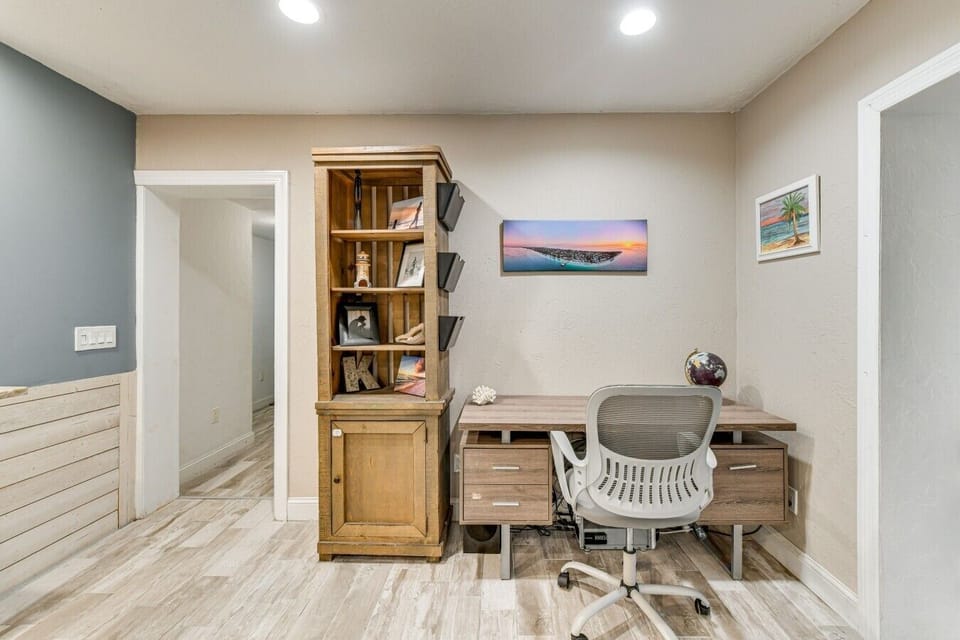 Living Room | Writing Desk & Bookshelf | Workspace & Wall Art