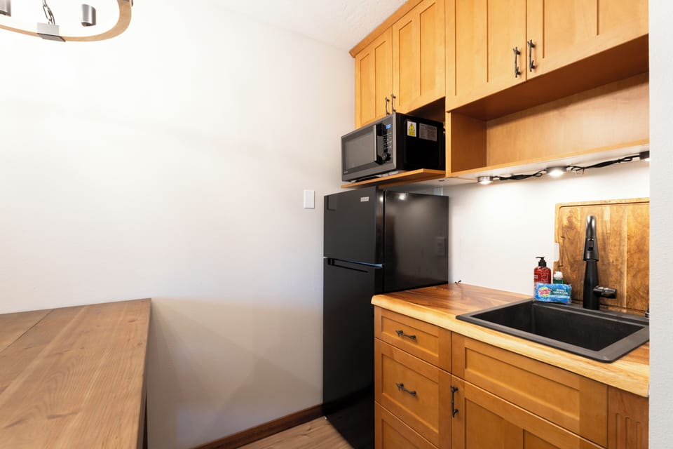 Kitchenette. | Main Level