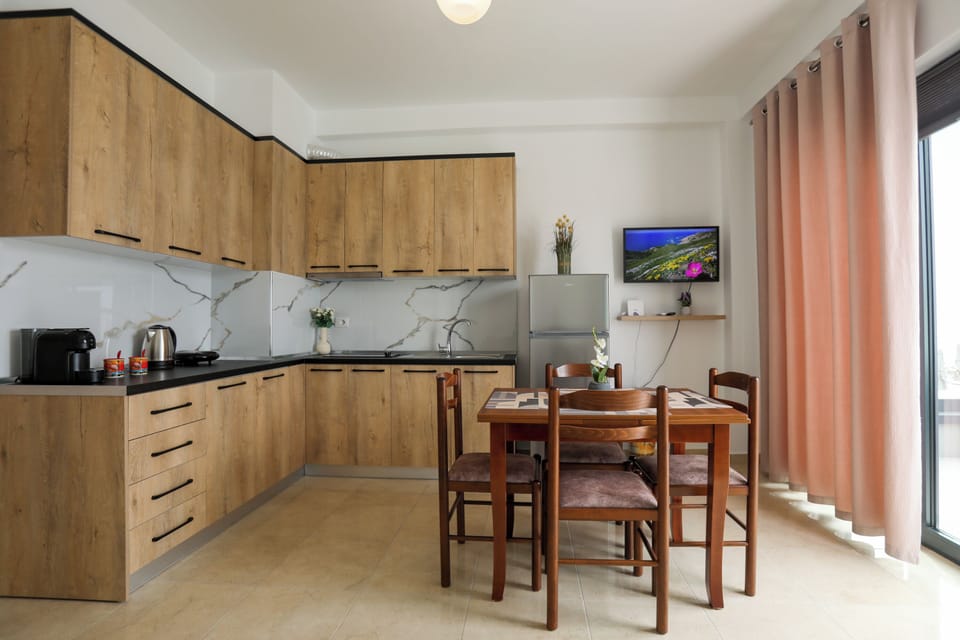 Kitchen and dining area