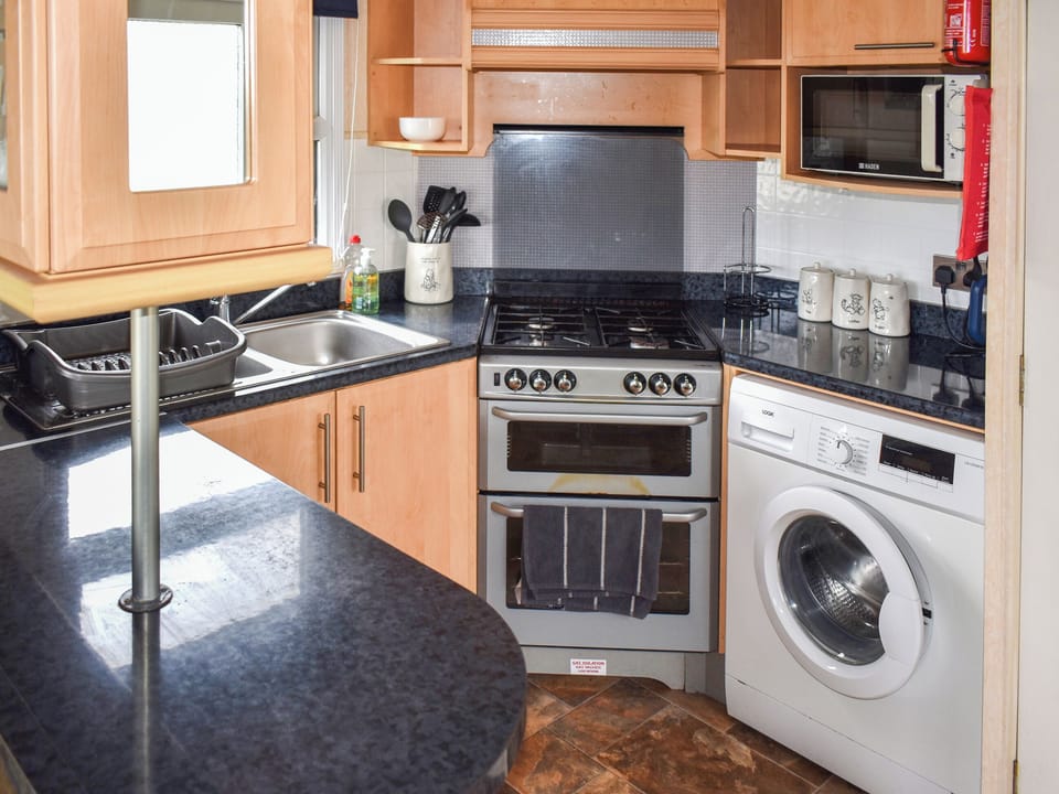Kitchen | Apple Grove 24 - Grand Coastal Retreats, Exmouth