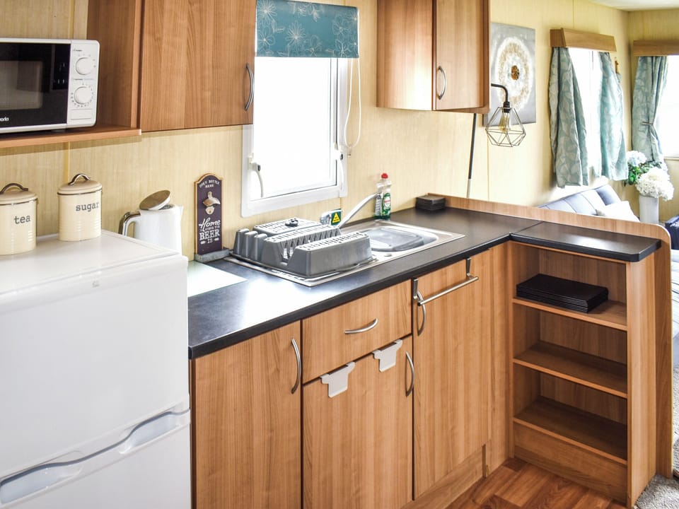 Open plan living space | Beech Walk 45 - Grand Coastal retreats, Exmouth