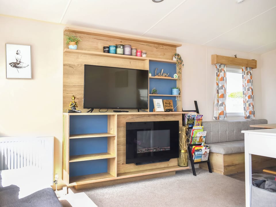 Open plan living space | Juniper Close 52 - Grand Coastal Retreats, Exmouth